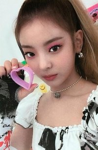 CRAZY IN LOVE 專輯卡 