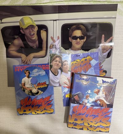 HYPE VIBES 專輯 BUDDY /COMBI 空專