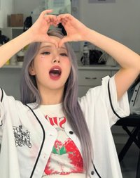 愛吃草莓丁恩妃