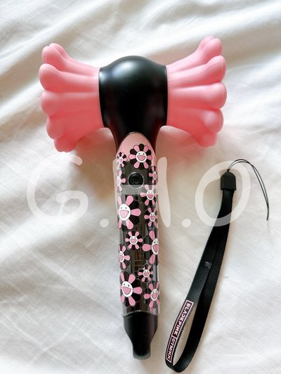  BLACKPINK × 村上隆 聯名限量手燈