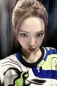 WE GO UP 澀谷線下快閃 隨機卡 b.ver