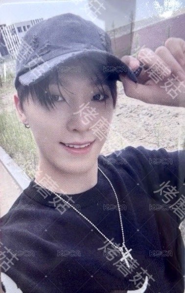 MINI12 yzy 線下 幸運卡  正面