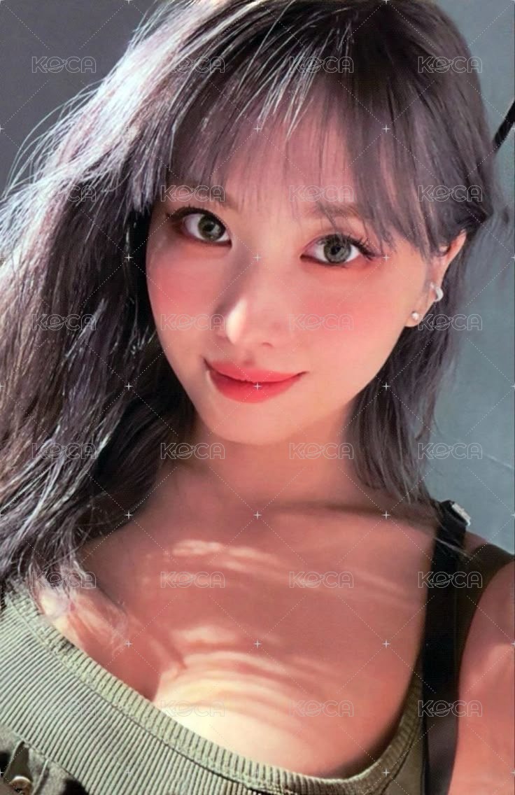 BETWEEN 1&2 專輯卡  正面