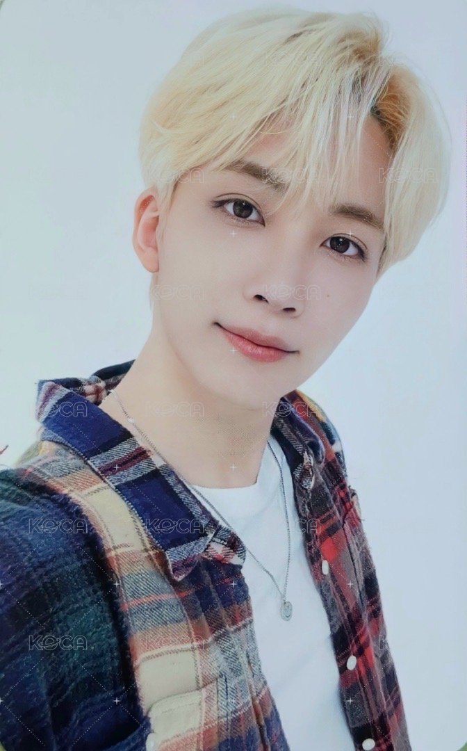 2022 SEASON’S GREETINGS 年曆卡 22‘ 正面