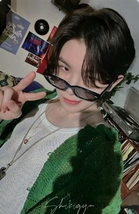 MINI11 yzy 1.0 特典卡 綠衣勳