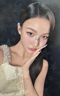 bomb 日咖 特典卡 預售