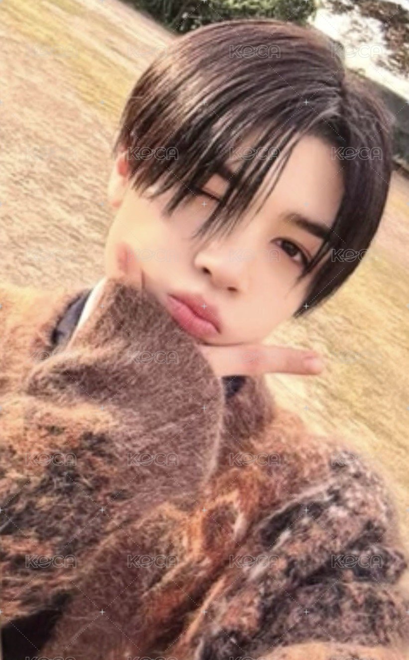 雪明かり (yukiakari) yzy 4.0 簽售卡  正面