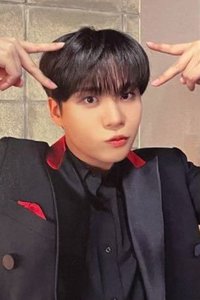 Not Okay 專輯卡 Member Solo盤