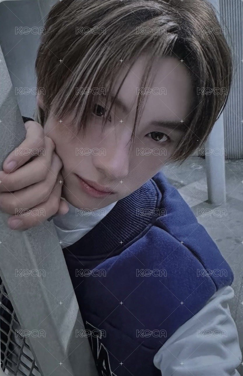 Play Hard 專輯卡 play mode 正面