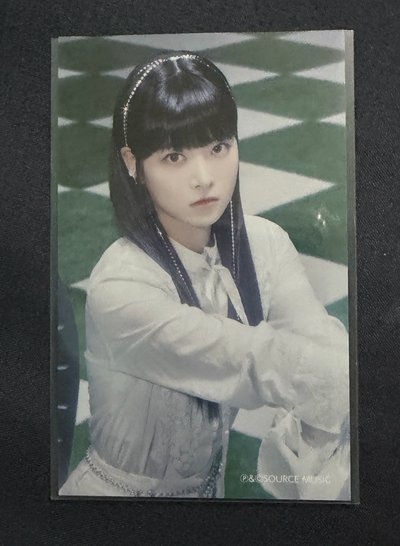 LE SSERAFIM FEARLESS JP 隨機卡  恩採