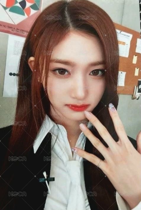 24’FM MAGAZINE IVE 隨機卡 2期fm包 瑞自拍 正面