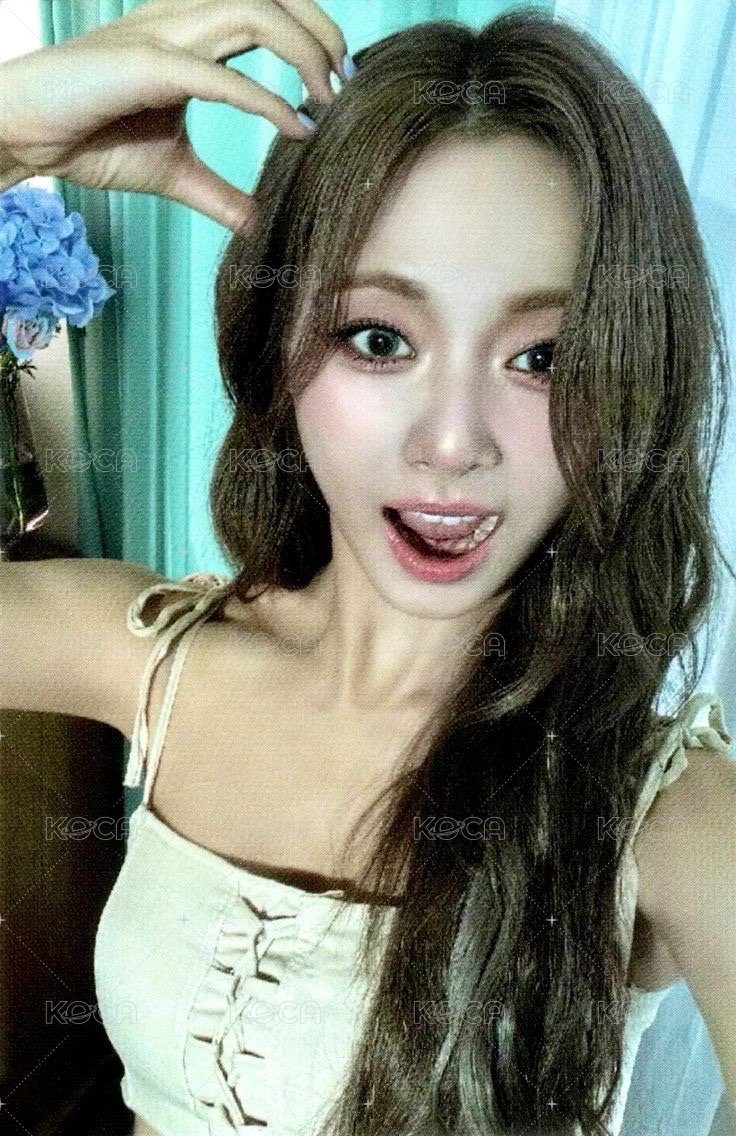 aboutTzu  jyp 特典卡  正面