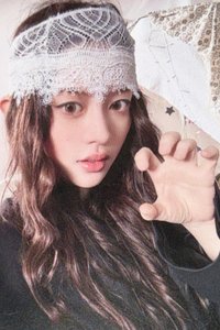 bomb yzy 線上5.0 簽售卡 