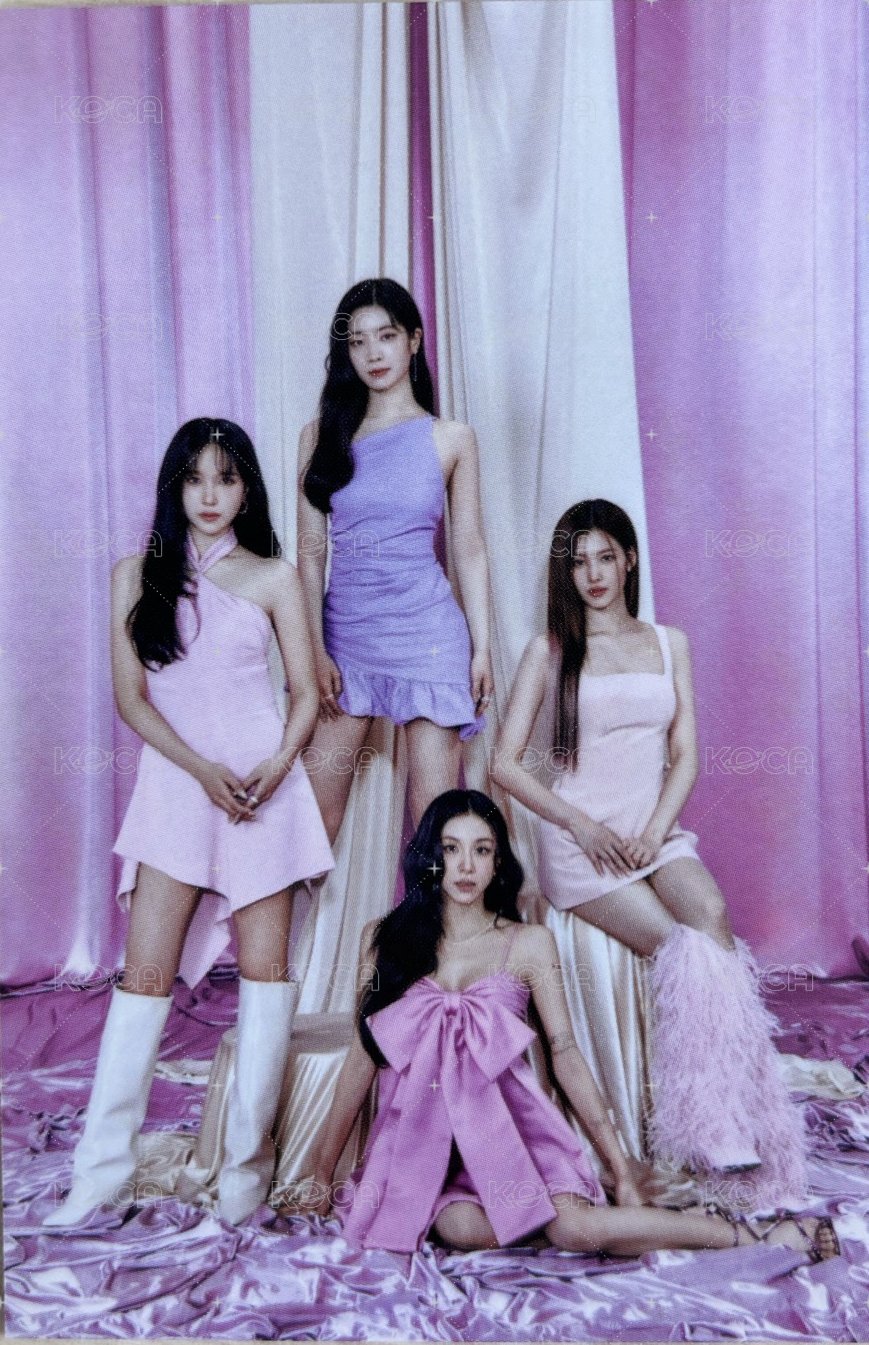 六巡 隨機卡  正面