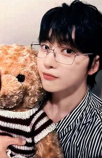 迷四 yzy 特典卡 抱熊 ver.