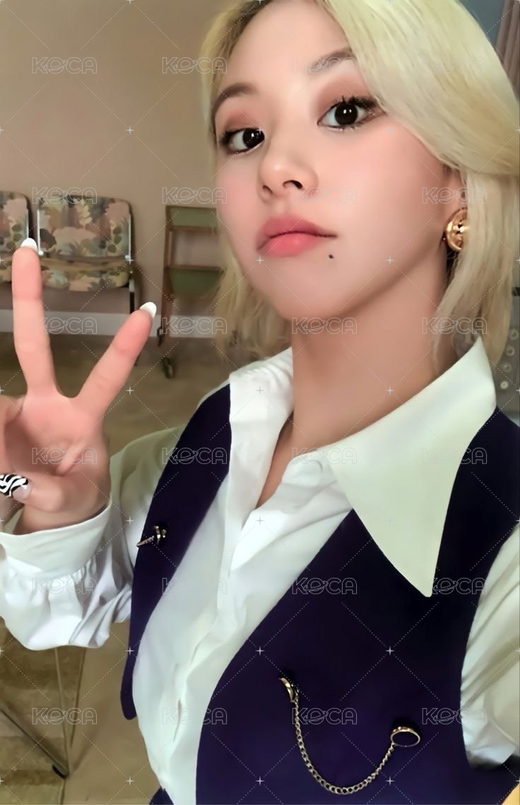 Eyes Wide Open 專輯卡  正面