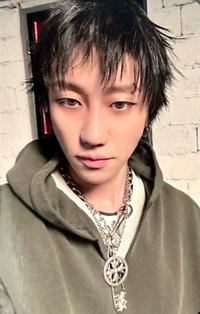 正五 yzy 特典卡 正規五｜一直娛2.0