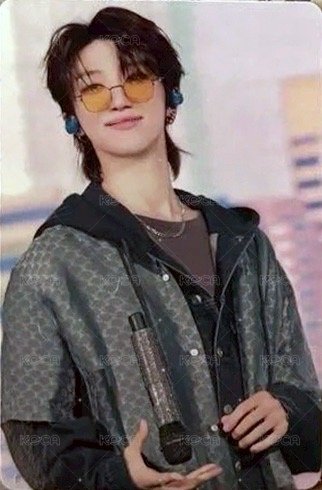 FOLLOW AGAIN 演唱會 DVD / CD 卡 DVD ver. 正面