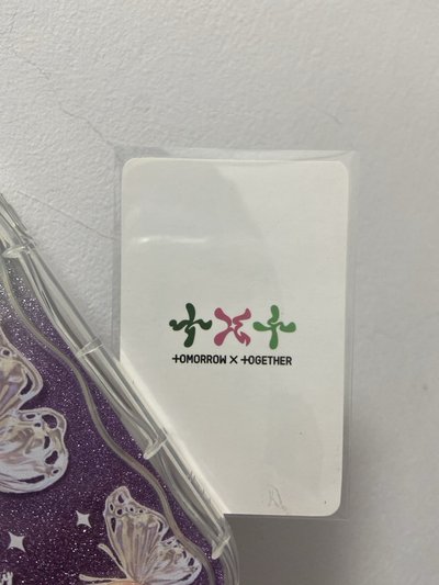 然竣小卡