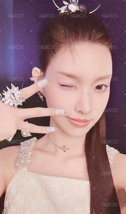 bomb wvs 特典卡 預售 A ver. 正面