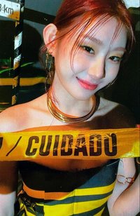 GUESS WHO 專輯卡 