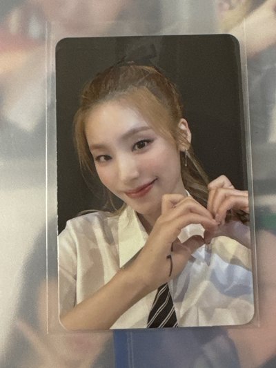 ms Yeji 比心