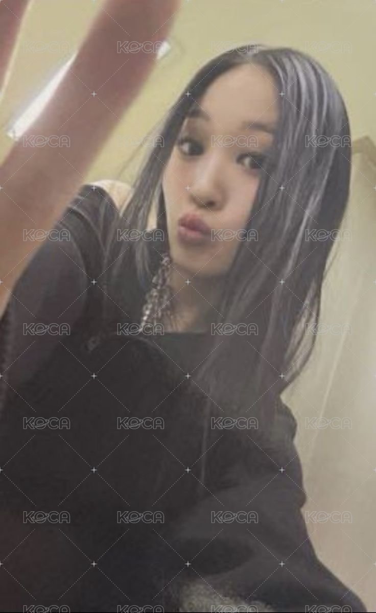 FAMOUS 專輯卡 CARTOON ver. 正面