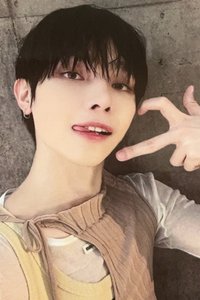 五月雨 yzy 青島線下簽售 簽售卡 中文卡背