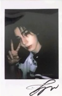 HOW? yzy 簽售卡 北京線下簽售 拍立得 5