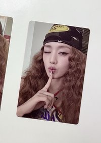 頭巾妮