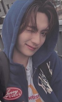 TRY WITH US wvs 預售 特典卡 （random)