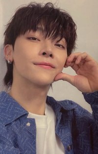 LOGO MERCH 周邊卡 卡冊卡