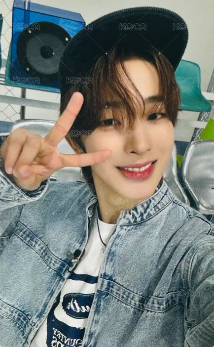 出道專 bdm 特典卡  正面