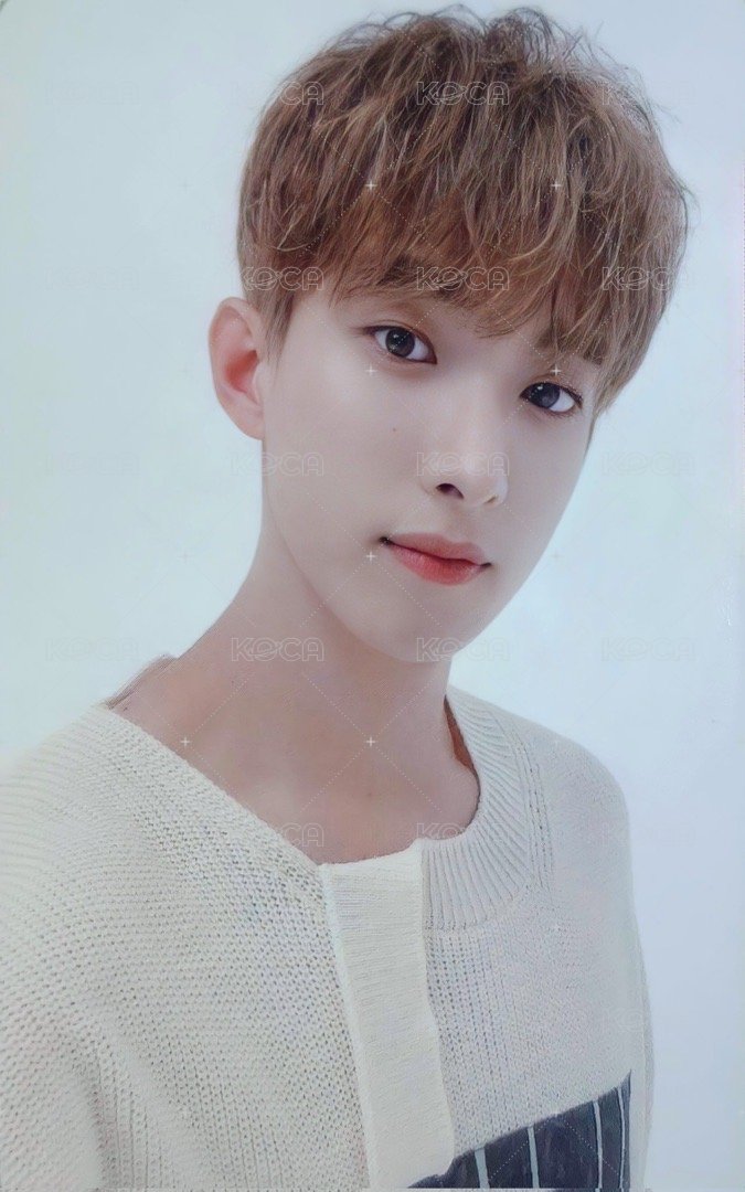 2022 SEASON’S GREETINGS 年曆卡 22‘ 正面