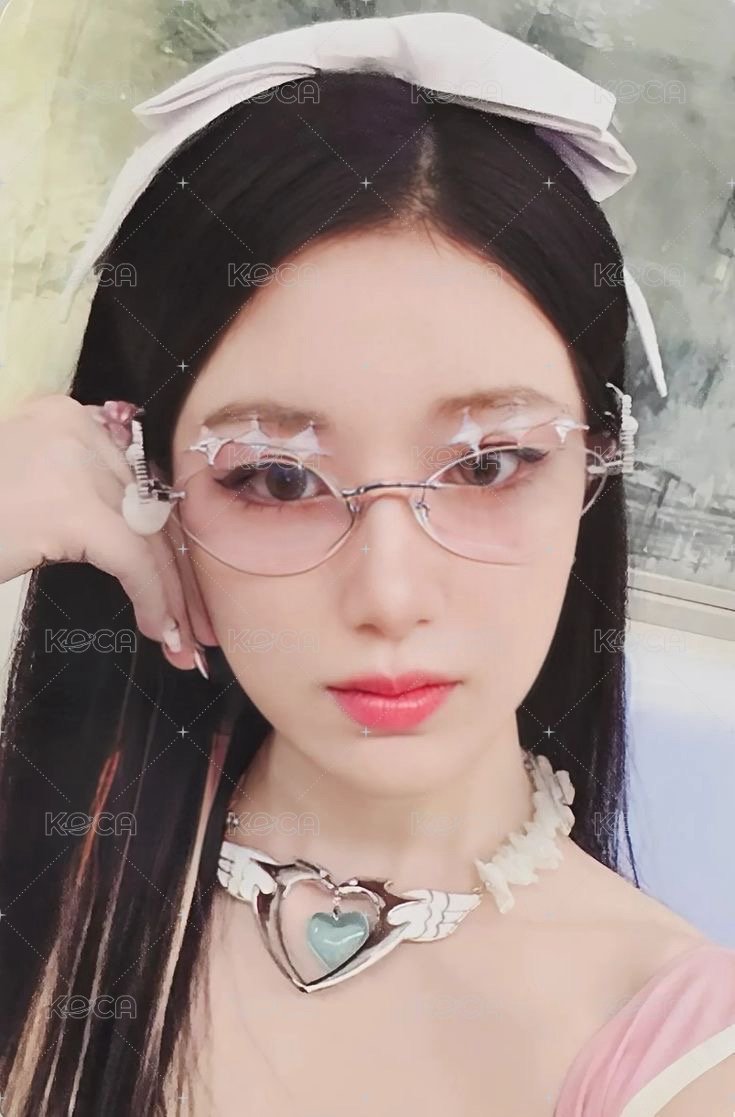 We are dmm 2.0 簽售卡  正面