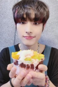 Movement ms 2.0 線下 簽售卡 Cafe Staff A ver.