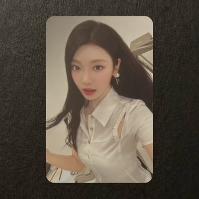 年曆後續周邊隨機卡寧 兩張一組