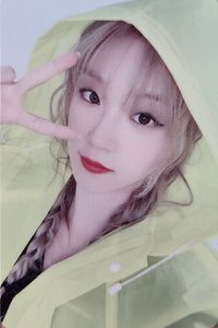 YUQ1 ms 1.0 特典卡 雨衣琦