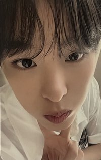 Songbird yzy 青島 day1 簽售卡 
