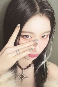 BORN TO BE 專輯卡 特別版 MR.VAMPIRE ver.