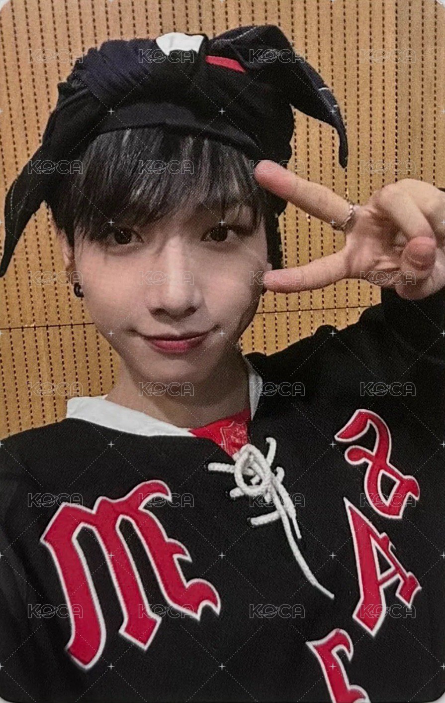 WHO! yzy 2.0 幸運卡 3 正面