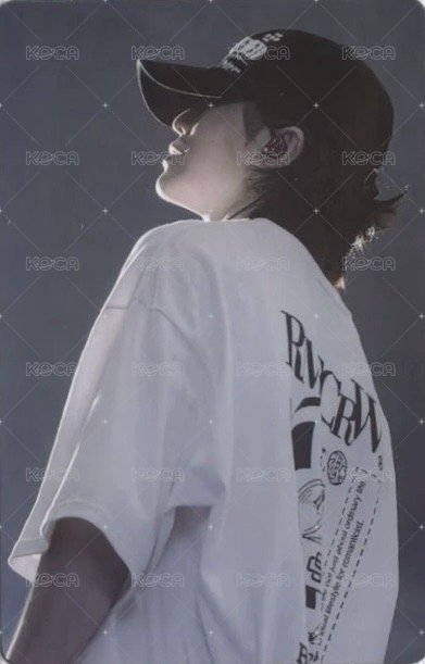 FOLLOW FELLOW 隨機卡  正面