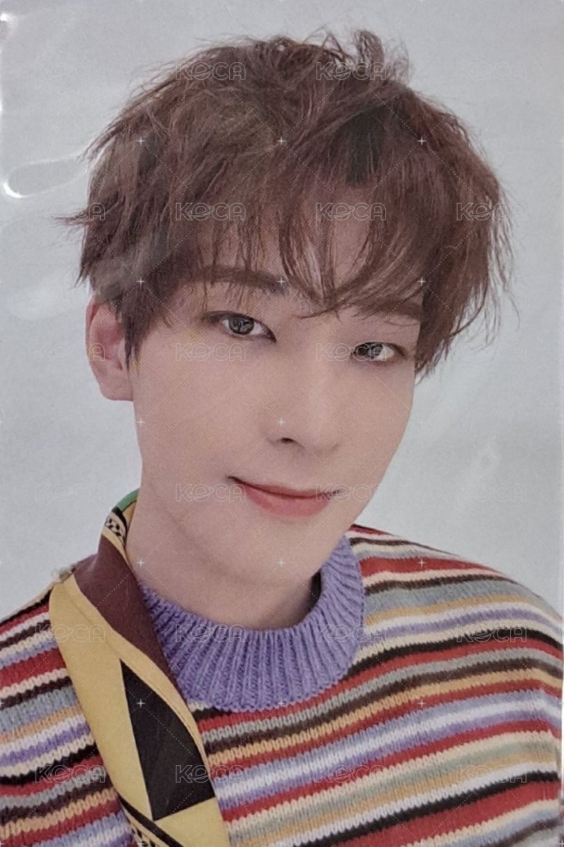 NOT ALONE 專輯卡 C ver. 正面