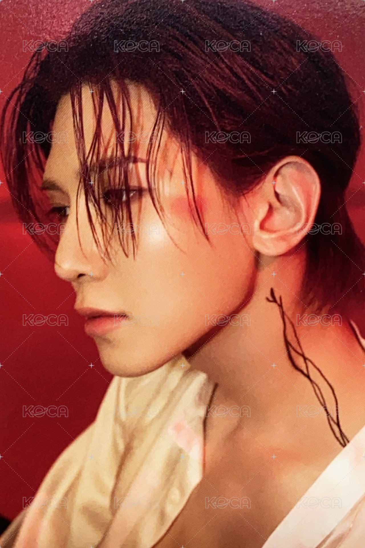 GOLDEN HOUR :  Part.3 In Your Fantasy 專輯卡 POCA RED ver. 正面