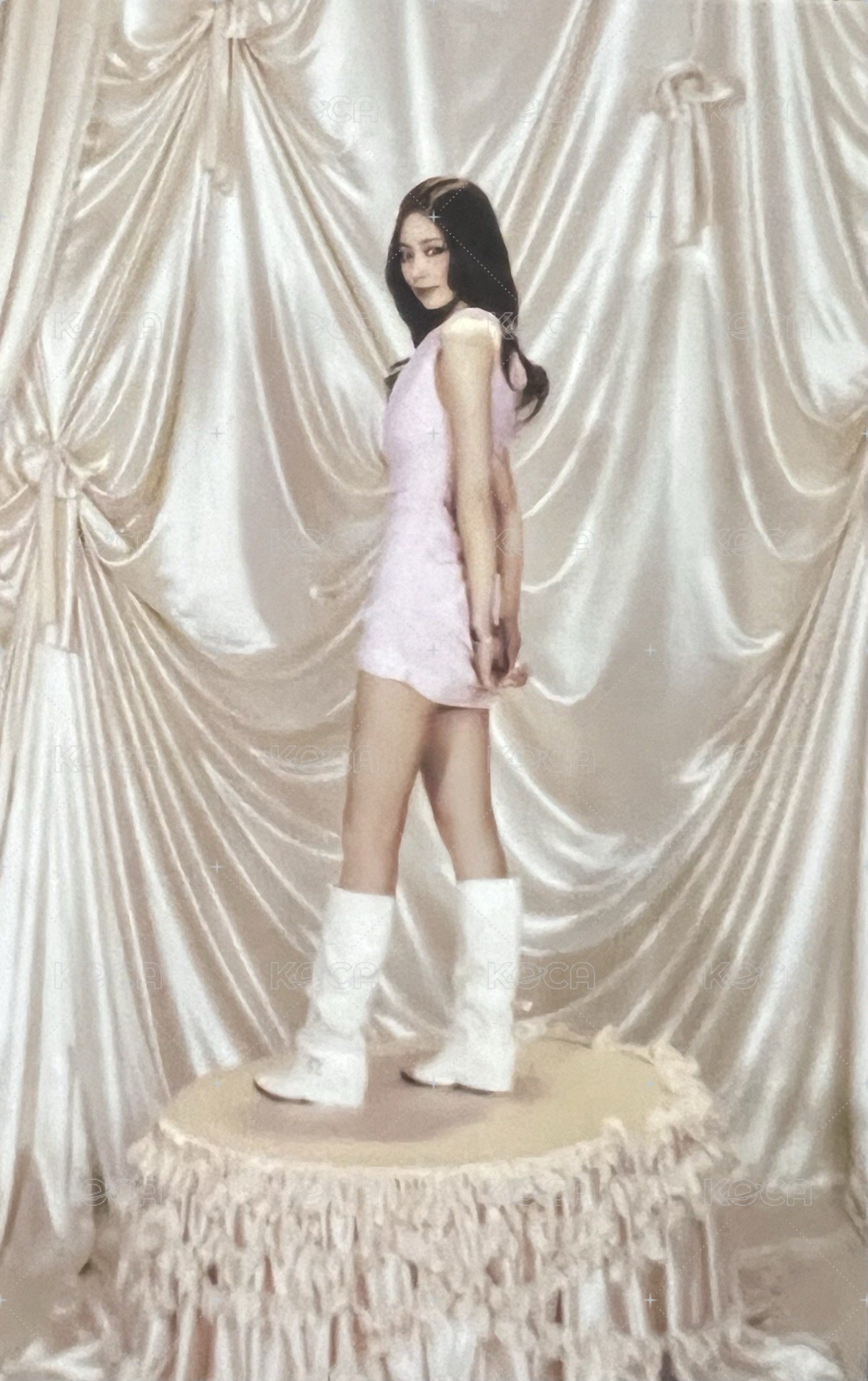 六巡 隨機卡 子瑜-韓-18 正面