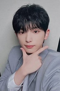 WE yzy 2.0 簽售卡 