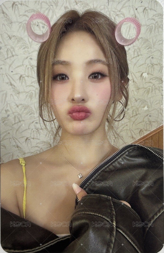 2025 Season’s Greetings 年曆卡  正面