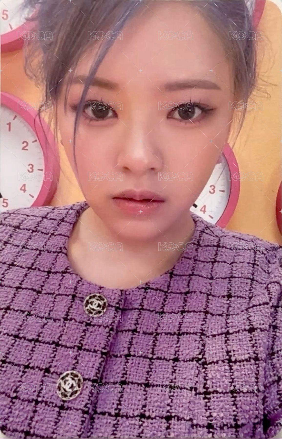 BETWEEN 1&2 專輯卡  正面