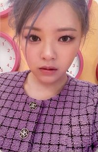 BETWEEN 1&2 專輯卡 