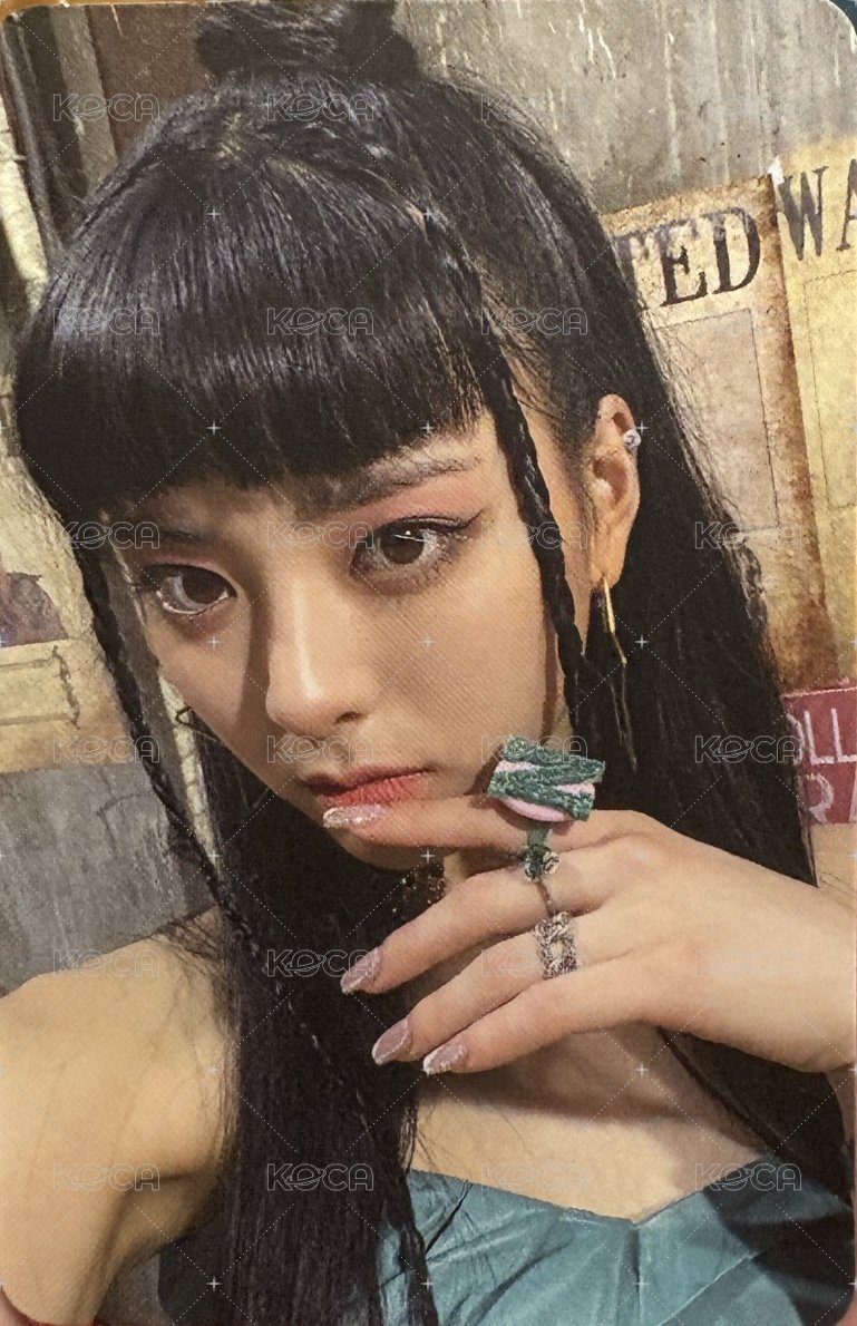 Not Shy 專輯卡  正面